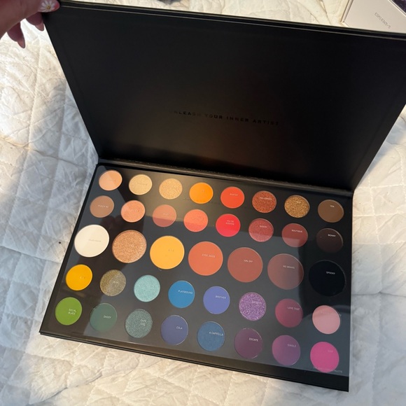 NEW Morphe x James Charles Artistry Eye Palette~39 pigmented shades!GORGEOUS - Picture 2 of 7